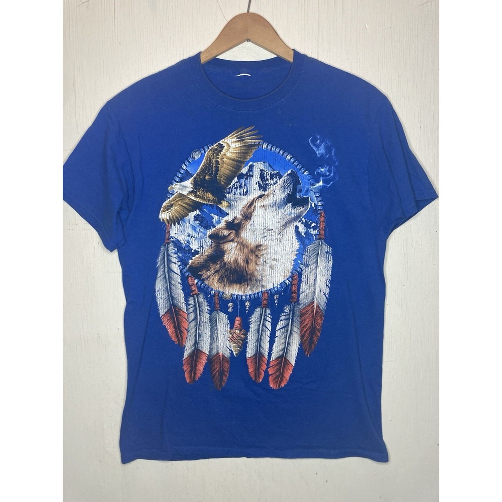 Howling Wolf Tribal Eagle Feathers Fruit of The Loom T Shirt Medium